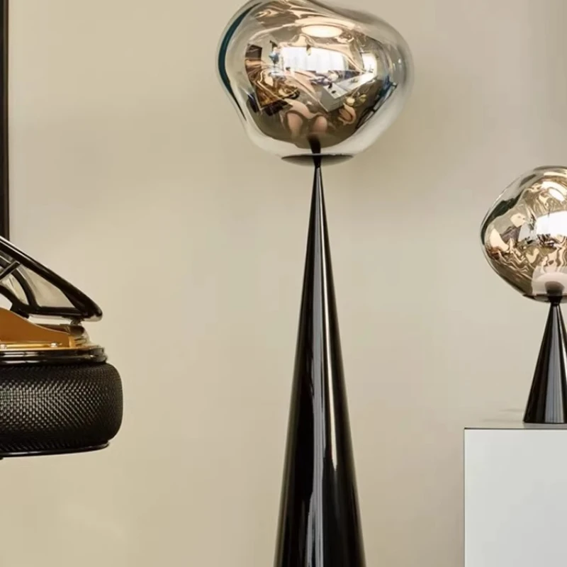 Lava floor lamp designer modern villa study bedroom living room atmosphere floor lamp
Lava floor lamp designer modern villa study bedroom living room atmosphere floor lamp