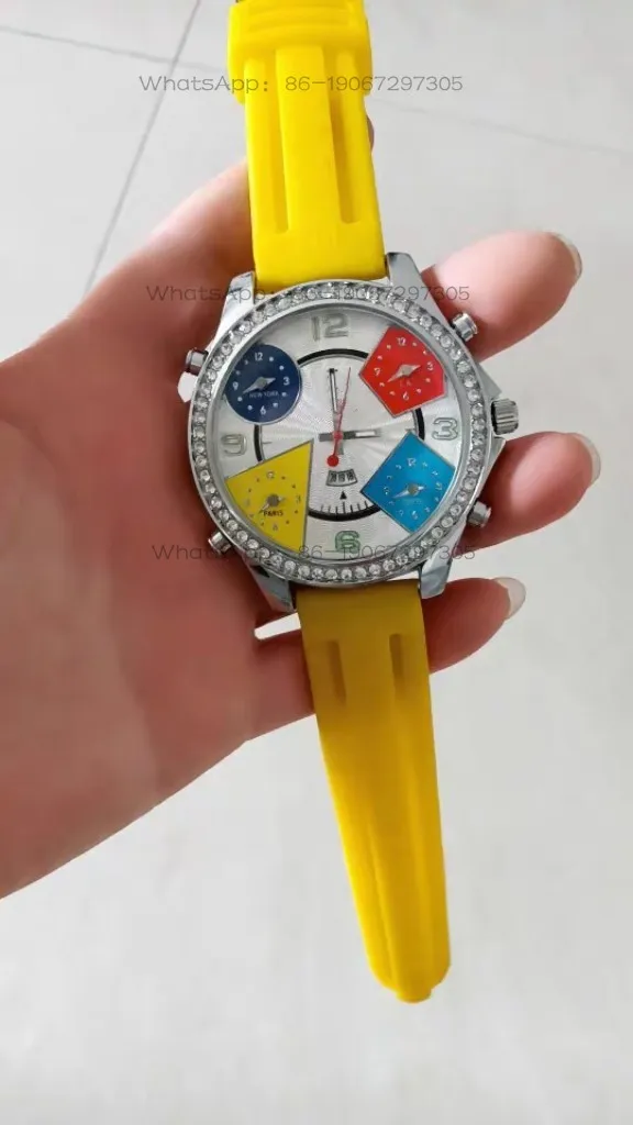 Quartz Belt Fashion Belt Couple Large Plate Boys and Girls Watch
Quartz Belt Fashion Belt Couple Large Plate Boys and Girls Watch