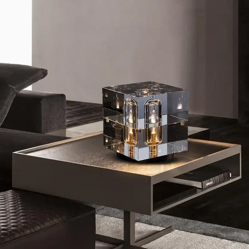 Italian luxury living room crystal ornament desk lamp Nordic Creative Bar Club Bedroom Bedhead Square Desk Lamp
Italian luxury living room crystal ornament desk lamp Nordic Creative Bar Club Bedroom Bedhead Square Desk Lamp