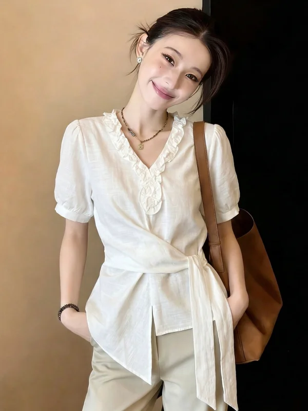 Chic V-neck Short-sleeved Shirt Women's Summer New Style Belted Waist Tie Top Korean Style Commute Wind Loose Fit Female Shirt
Chic V-neck Short-sleeved Shirt Women's Summer New Style Belted Waist Tie Top Korean Style Commute Wind Loose Fit Female Shirt
