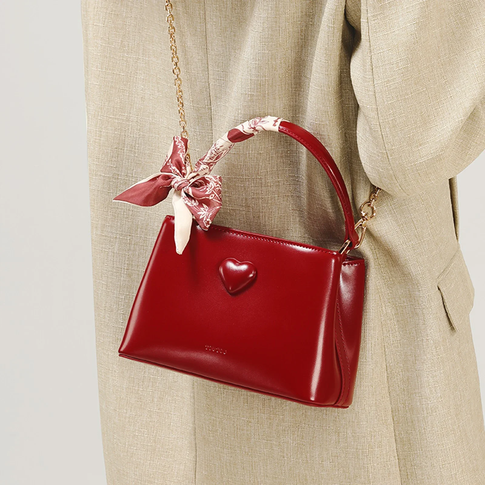 TOUTOU Women Handbag with Adjustable Strap Cowhide Wedding Bag Female Brides Daily Commuting Love One Shoulder Crossbody Red Bag
TOUTOU Women Handbag with Adjustable Strap Cowhide Wedding Bag Female Brides Daily Commuting Love One Shoulder Crossbody Red Bag