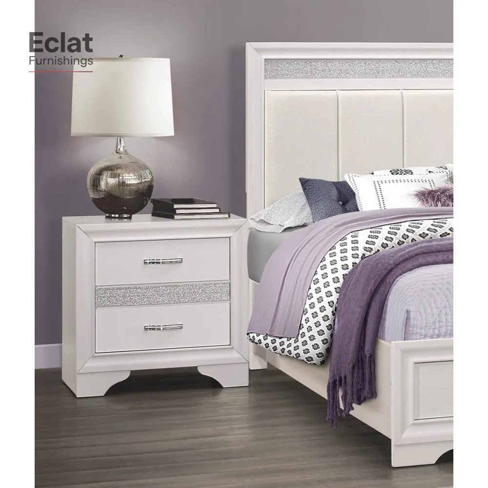 Glamorous Bedroom Furniture 1pc Nightstand of Drawers with Hidden Felt-Lined Jewelry Drawer White Finish and Silver Glitter
Glamorous Bedroom Furniture 1pc Nightstand of Drawers with Hidden Felt-Lined Jewelry Drawer White Finish and Silver Glitter