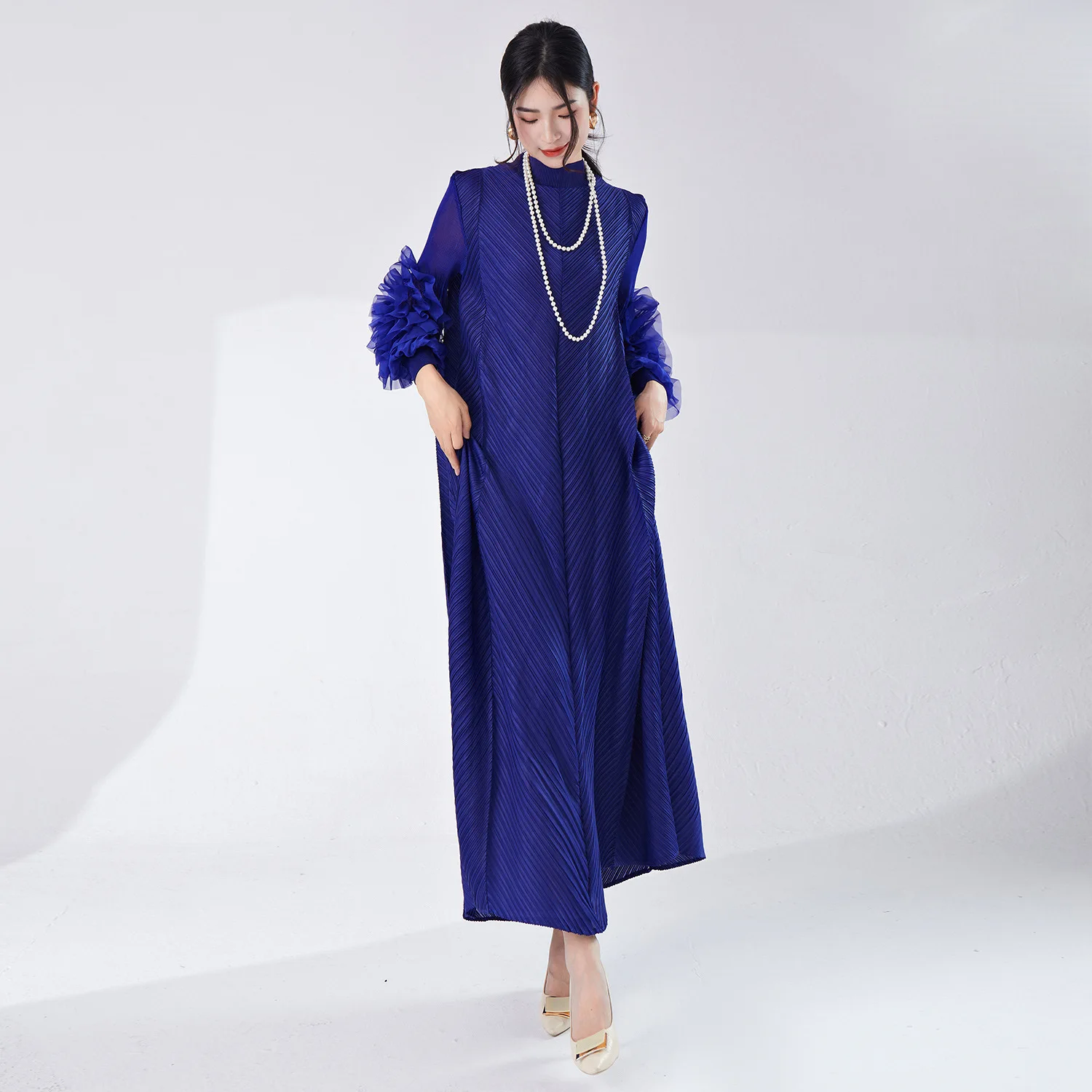 Miyike Pleated Gray Pleated Dress for Women Flower Sleeves Female Evening Party Elegant Clothing Trendy New Plus Size Long Dress
Miyike Pleated Gray Pleated Dress for Women Flower Sleeves Female Evening Party Elegant Clothing Trendy New Plus Size Long Dress