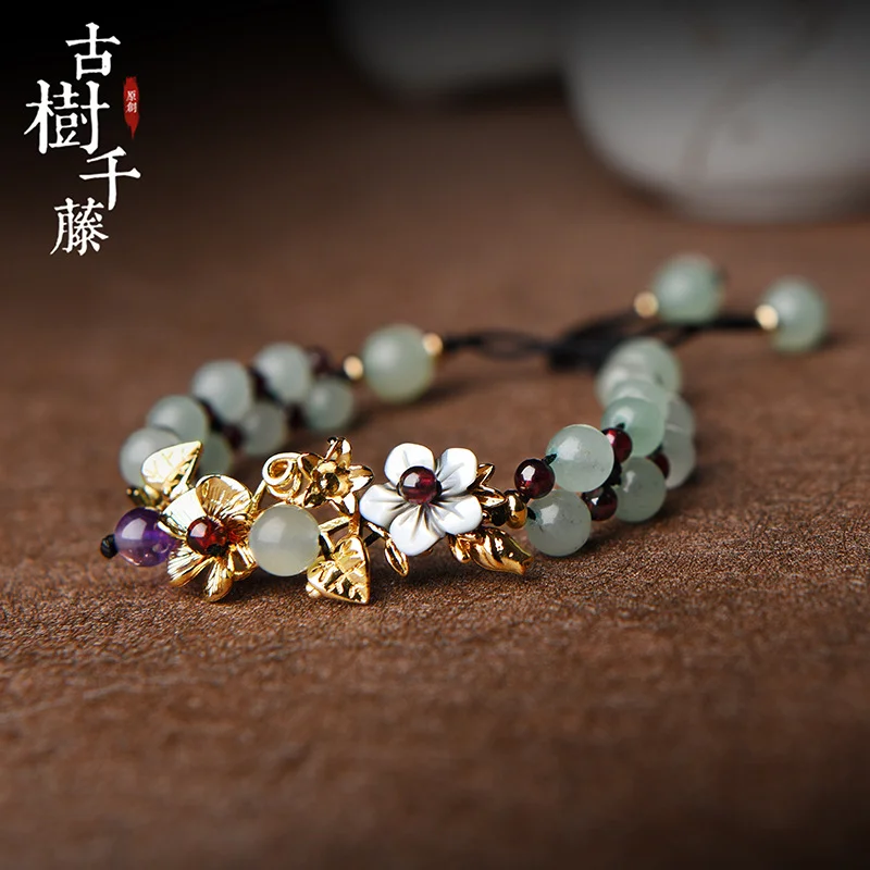 Fashion Chinoiserie Style Aventurine Jade Garnet Flower Gold Plated Bracelet Woven Rope Hand String for Women Birthday Gift
Fashion Chinoiserie Style Aventurine Jade Garnet Flower Gold Plated Bracelet Woven Rope Hand String for Women Birthday Gift
