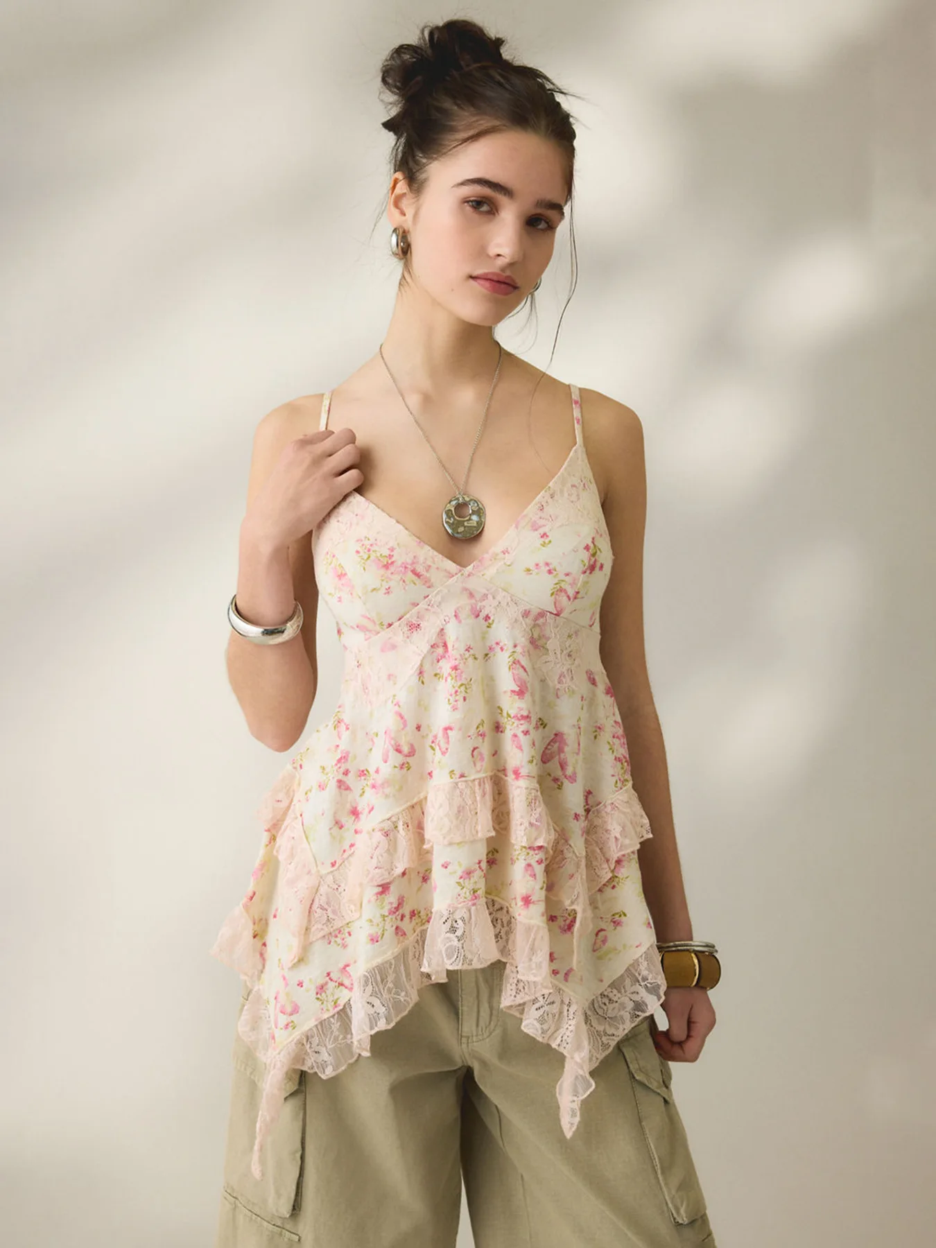 Sweet Floral Chiffon Camis Summer Sexy Slim Lace Patchwork Ruffles Vintage Camis Tanks American Beach Holiday Lady Backless Tops
Sweet Floral Chiffon Camis Summer Sexy Slim Lace Patchwork Ruffles Vintage Camis Tanks American Beach Holiday Lady Backless Tops