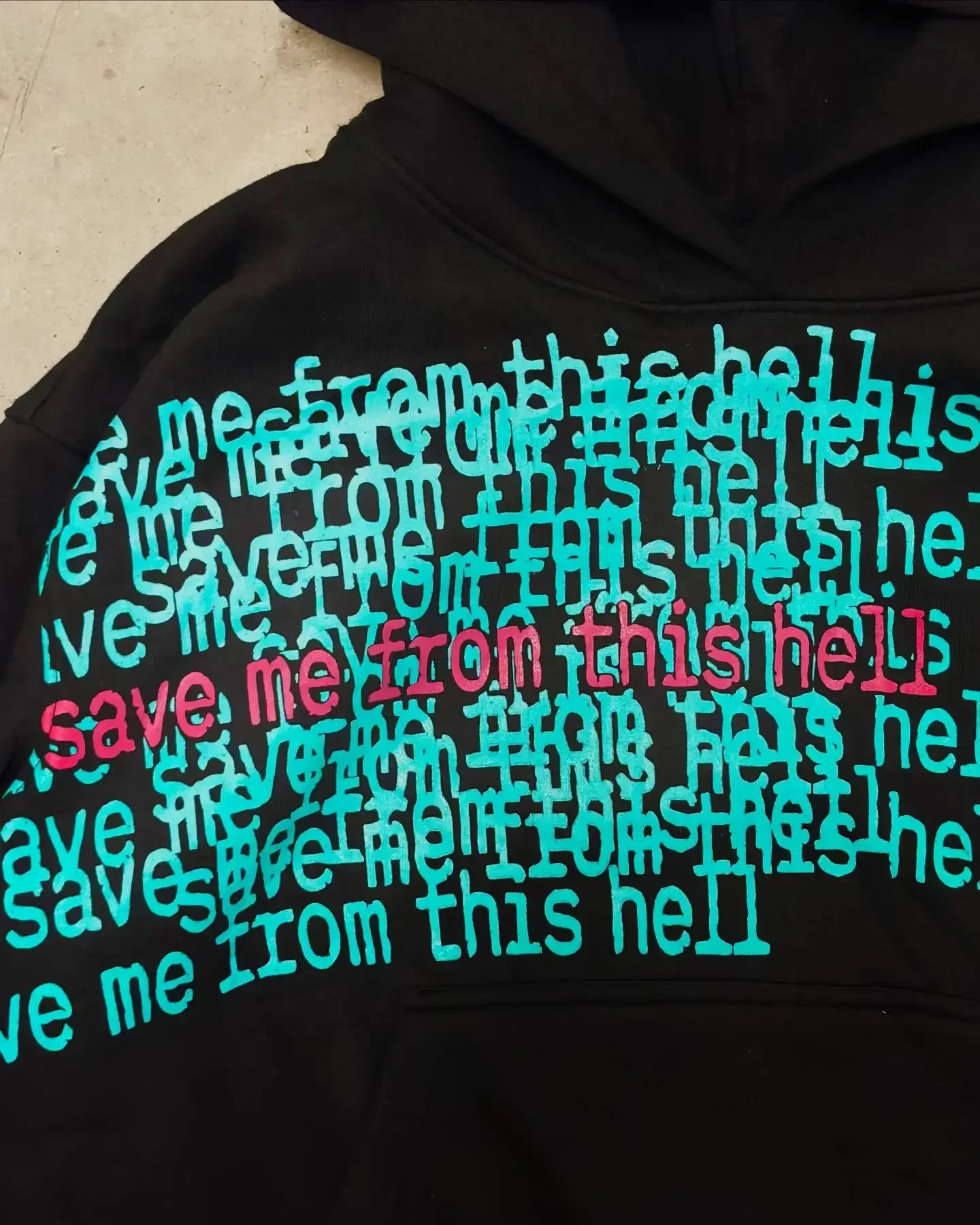 Y2K New American Retro Letter Print Oversized Hoodie Men's and Women's Harajuku Hip-Hop Punk Casual Joker Sweatshirt Street Wear
Y2K New American Retro Letter Print Oversized Hoodie Men's and Women's Harajuku Hip-Hop Punk Casual Joker Sweatshirt Street Wear