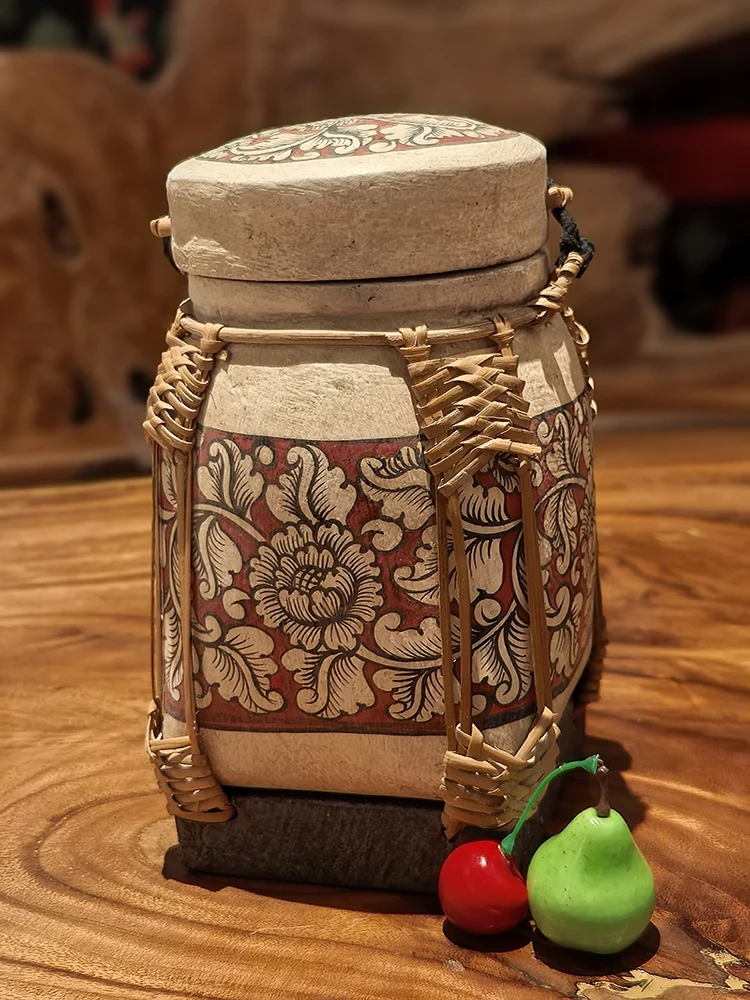 Vintage Hand Painted Wooden Tea Canister Rattan Woven Storage Jar Decor Container Kitchen Coffee Spice Jewelry Storage Box
Vintage Hand Painted Wooden Tea Canister Rattan Woven Storage Jar Decor Container Kitchen Coffee Spice Jewelry Storage Box