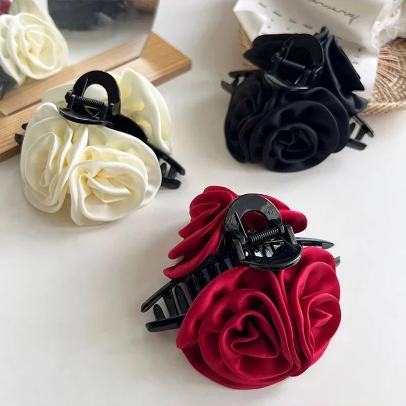 Retro Solid Color Fabric Rose Hair Clip for women Elegant Shark Clip Fashion Girls Hair claw Hair accessories
Retro Solid Color Fabric Rose Hair Clip for women Elegant Shark Clip Fashion Girls Hair claw Hair accessories