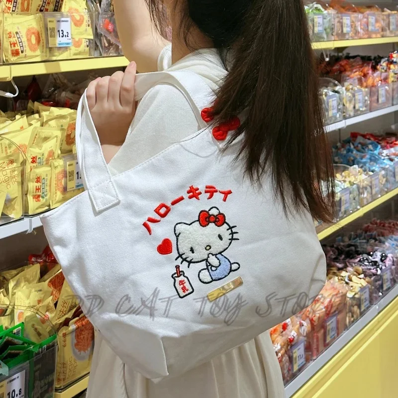 Sanrio Hello Kitty Canvas Bag Design Embroidered Bag Portable Outdoor Shopping Handbag Casual Kawaii Cartoon Large Capacity
Sanrio Hello Kitty Canvas Bag Design Embroidered Bag Portable Outdoor Shopping Handbag Casual Kawaii Cartoon Large Capacity