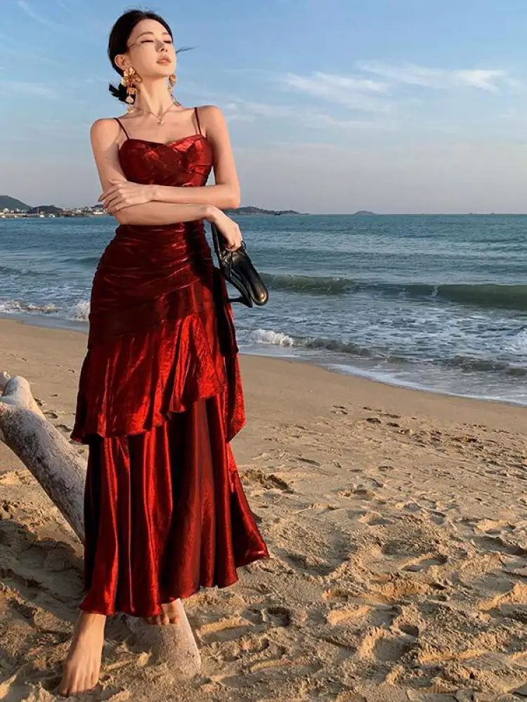 French Women's Red Sexy Ruffle Edge Backless Pleated Slip Long Dress Summer Sleeveless Slim Elegant Party Evening Dresses Trendy
French Women's Red Sexy Ruffle Edge Backless Pleated Slip Long Dress Summer Sleeveless Slim Elegant Party Evening Dresses Trendy