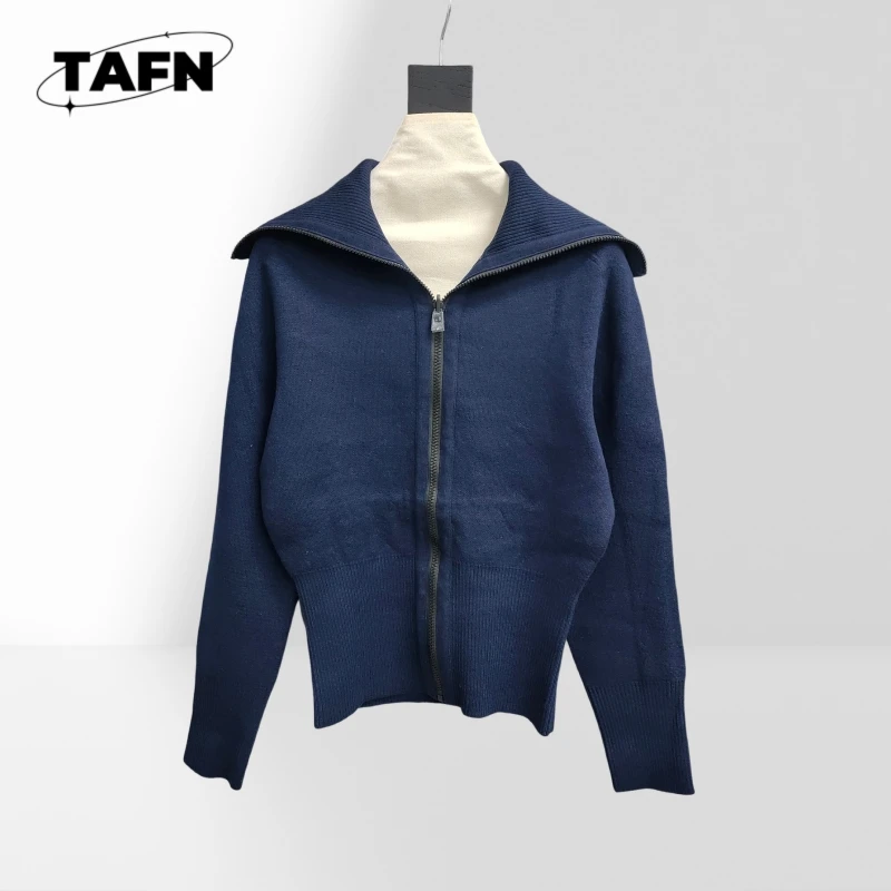 Puffer Vest Jacket for Women, Perfect for Fall and Winter Trendy Winter Vest for Women in Classic Styles Adventures AH0413 
Puffer Vest Jacket for Women, Perfect for Fall and Winter Trendy Winter Vest for Women in Classic Styles Adventures AH0413