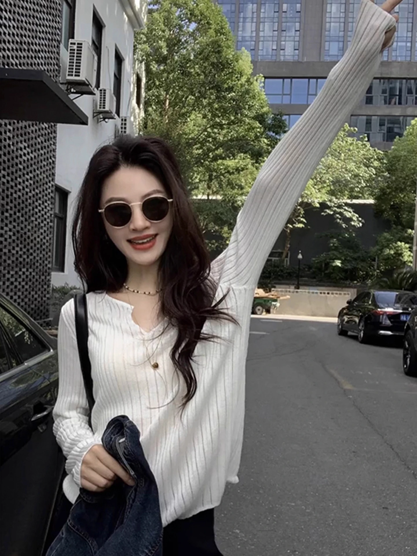 White Texture V-Neck Knitted Top Women's Slim Fit Short Sleeve Long Sleeve Spring Autumn Inner Wear Base Shirt Commute Style
White Texture V-Neck Knitted Top Women's Slim Fit Short Sleeve Long Sleeve Spring Autumn Inner Wear Base Shirt Commute Style