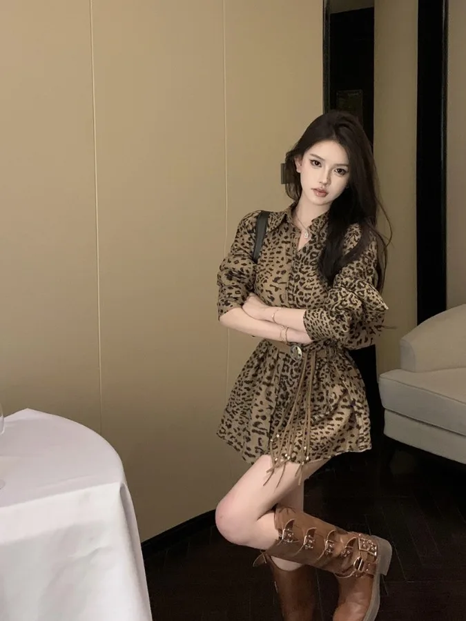 Fashionable Single-Button Midi Shirt Dress Women's Pure Desire Spicy Leopard Print Belted Waist Slimming Effect Polyester Fiber
Fashionable Single-Button Midi Shirt Dress Women's Pure Desire Spicy Leopard Print Belted Waist Slimming Effect Polyester Fiber