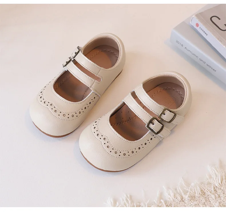 New Spring Autumn Baby Girls Princess Shoes Soft Leather Anti Slip Outsole Mary Jane Children Casual Shoes Kids Flats 
New Spring Autumn Baby Girls Princess Shoes Soft Leather Anti Slip Outsole Mary Jane Children Casual Shoes Kids Flats
