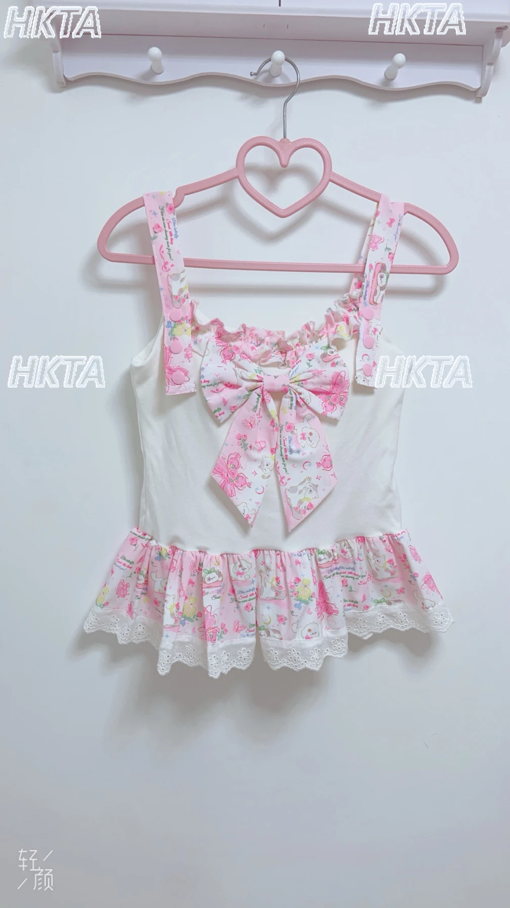 Japanese Style 2025 Summer New Original Cartoon Pattern Lace Bow Elastic Sling Vest Women Sweet and Cute Slim Lolita Tops Girls 
Japanese Style 2025 Summer New Original Cartoon Pattern Lace Bow Elastic Sling Vest Women Sweet and Cute Slim Lolita Tops Girls