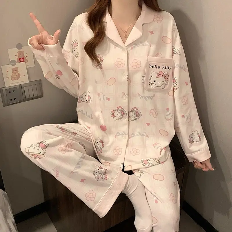 Аниме Hello Kitty Kawaii, осенние брюки с длинными рукавами, ночная рубашка, женский хлопковый пижамный комплект с героями мультфильмов, милый студенческий домашний костюм для девочек
Аниме Hello Kitty Kawaii, осенние брюки с длинными рукавами, ночная рубашка, женский хлопковый пижамный комплект с героями мультфильмов, милый студенческий домашний костюм для девочек