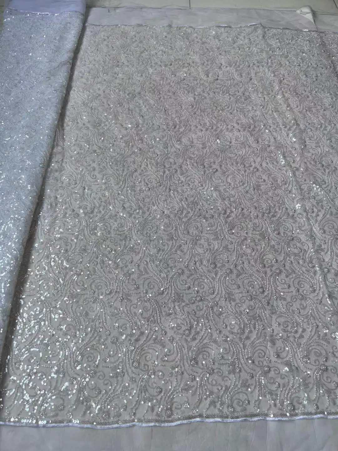 Luxury Sequins Lace Fabrics Latest Beaded Embroidery French Tulle Mesh Lace Fabric Material For Dress Wedding Cd
Luxury Sequins Lace Fabrics Latest Beaded Embroidery French Tulle Mesh Lace Fabric Material For Dress Wedding Cd