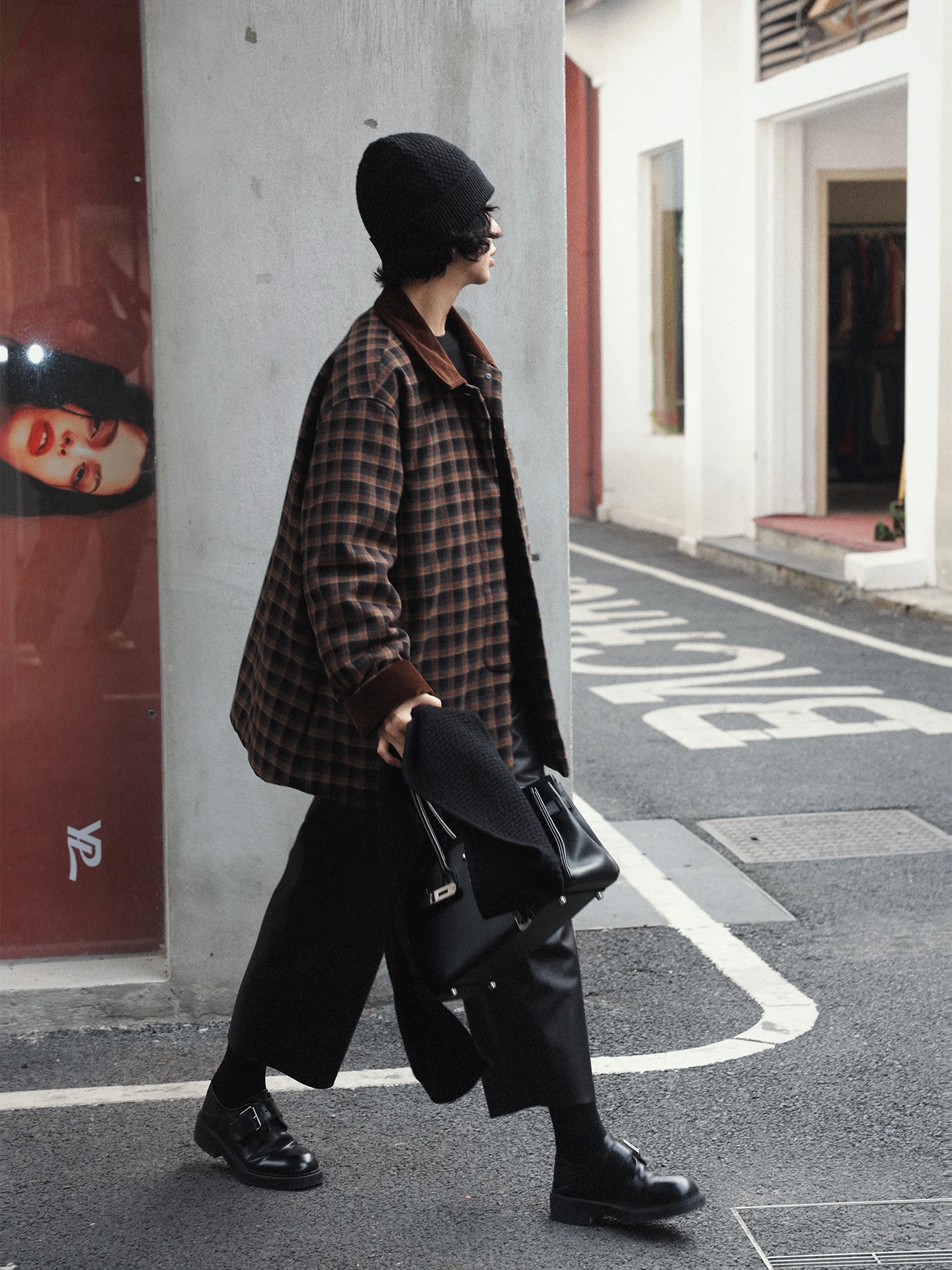 Женская зимняя куртка-пуховик TT из вельвета с отложным воротником, в клетку, свободного кроя, теплая, повседневная верхняя одежда
Женская зимняя куртка-пуховик TT из вельвета с отложным воротником, в клетку, свободного кроя, теплая, повседневная верхняя одежда