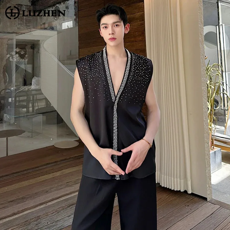 LUZHEN 2025 Summer Sequin Patchwork Design V Neck Tank Tops Men's Stylish Elegant Handsome High Quality Sleeveless Shirts JY1392
LUZHEN 2025 Summer Sequin Patchwork Design V Neck Tank Tops Men's Stylish Elegant Handsome High Quality Sleeveless Shirts JY1392
