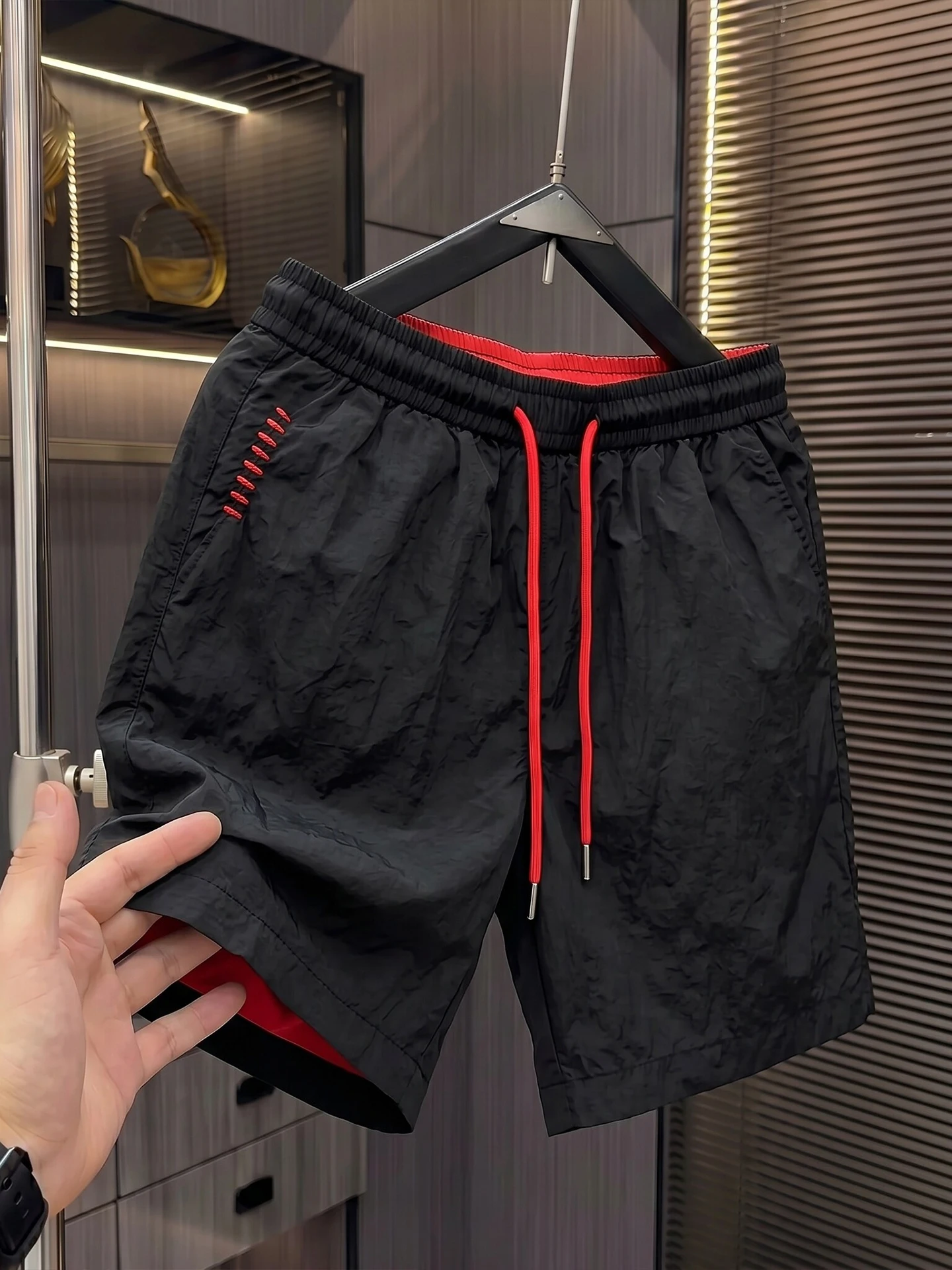 Color Block Summer Men's Shorts Casual Sporty Thin Outdoor Loose Fit Mid-Length Elastic Waistband Polyester Fiber City Walk
Color Block Summer Men's Shorts Casual Sporty Thin Outdoor Loose Fit Mid-Length Elastic Waistband Polyester Fiber City Walk