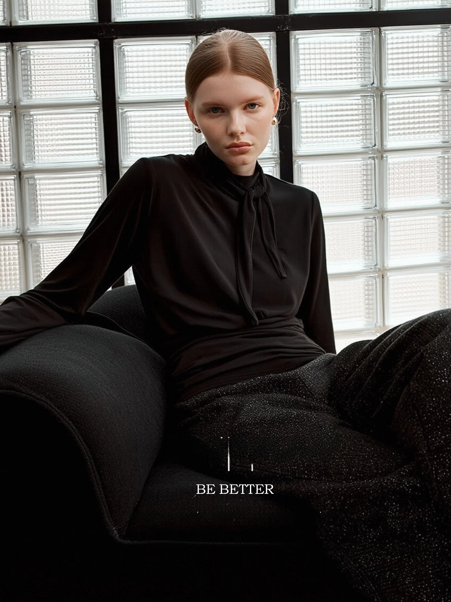 Slim Fit T-Shirt Half High Collar Splice Waist Cinching French Style Long Sleeve Folded Hemline Ladies Top for Autumn
Slim Fit T-Shirt Half High Collar Splice Waist Cinching French Style Long Sleeve Folded Hemline Ladies Top for Autumn