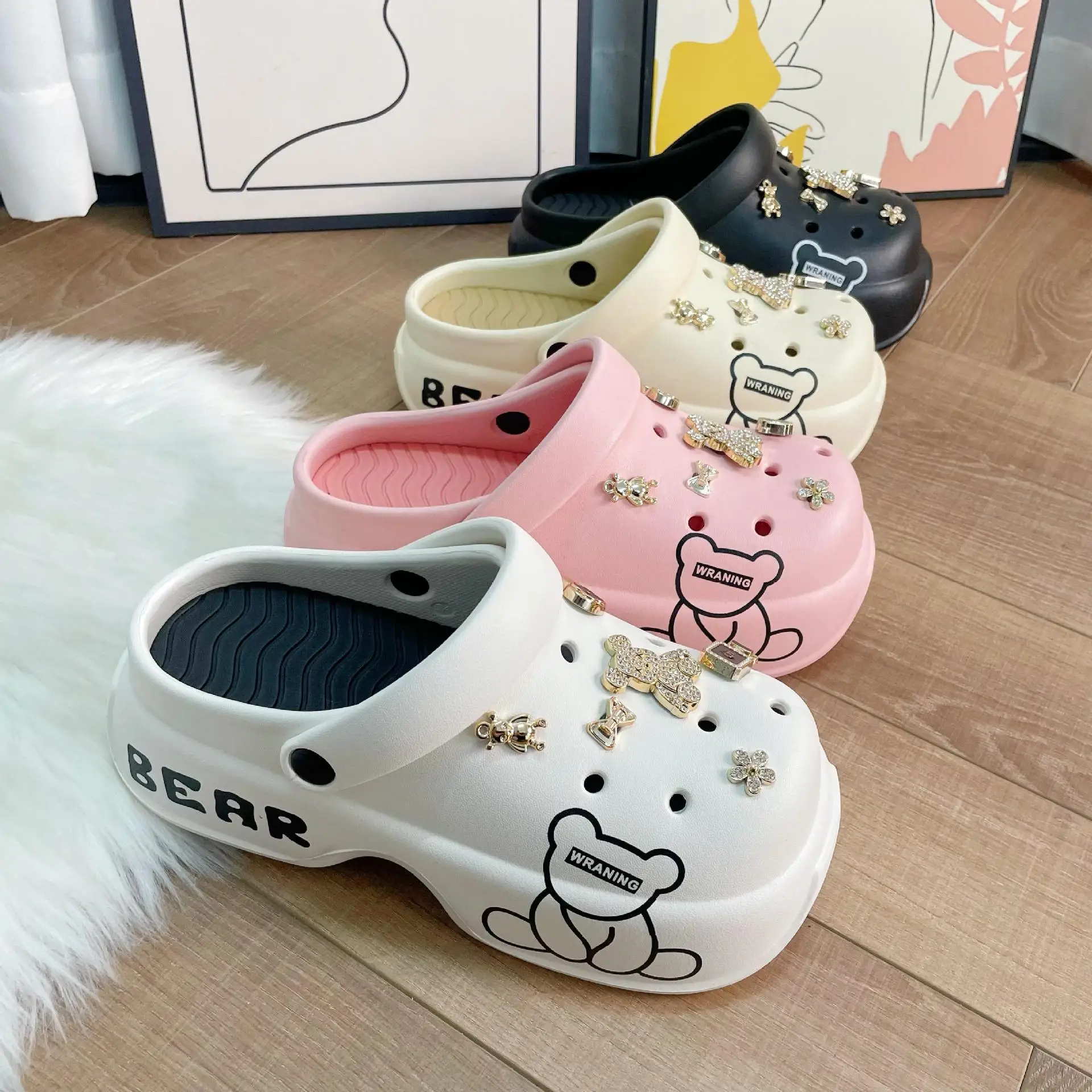 10cm Women's Cave Shoes Thick Bottom High Heels Garden Shoes Summer Anti-slip Cartoon Accessories Sandals Beach Slippers
10cm Women's Cave Shoes Thick Bottom High Heels Garden Shoes Summer Anti-slip Cartoon Accessories Sandals Beach Slippers