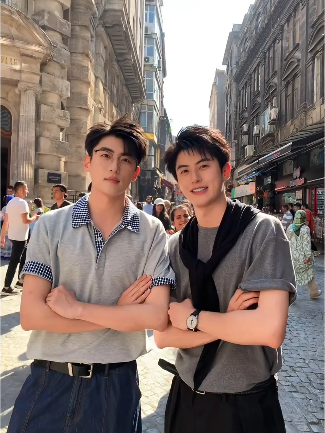 Summer Plaid Patchwork Shirt Short Sleeve Men's College Style Half Sleeve T-Shirt American Youth Feeling Five Sleeve Top
Summer Plaid Patchwork Shirt Short Sleeve Men's College Style Half Sleeve T-Shirt American Youth Feeling Five Sleeve Top