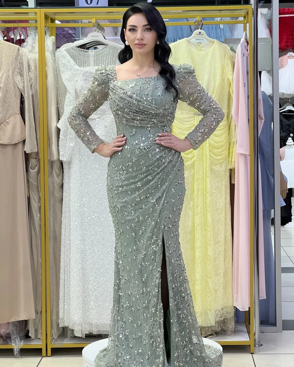Customized Modern Style Women Lace Beading Rhinestone Mermaid Evening Dresses Classic Square Neck Long Sleeves Slit Prom Dresses
Customized Modern Style Women Lace Beading Rhinestone Mermaid Evening Dresses Classic Square Neck Long Sleeves Slit Prom Dresses