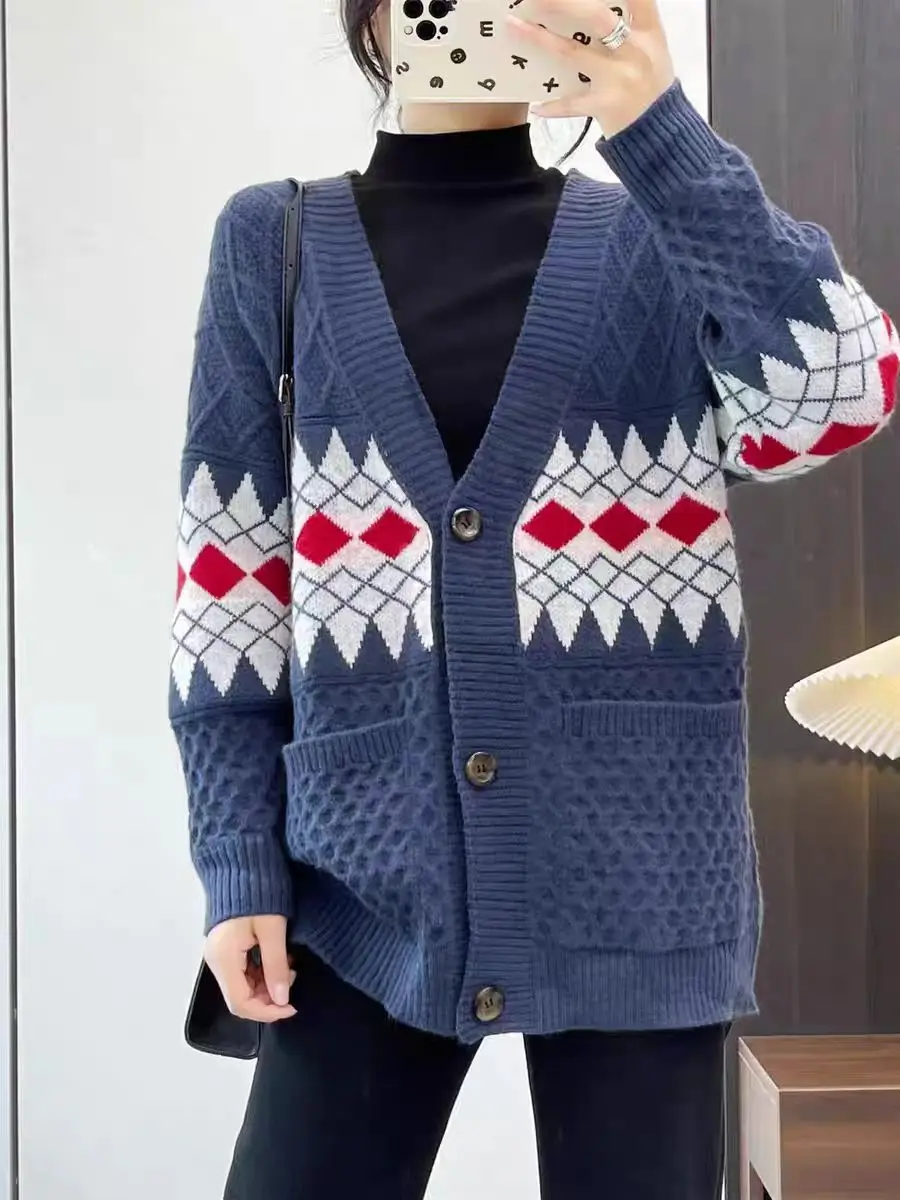 Ladies V-Ne Knitted Sweater Coat Long Sve Button-Up Cardigan Faionable Wrap Spring Autumn New Sle Warmth Heating Pur...
Ladies V-Ne Knitted Sweater Coat Long Sve Button-Up Cardigan Faionable Wrap Spring Autumn New Sle Warmth Heating Pur...
