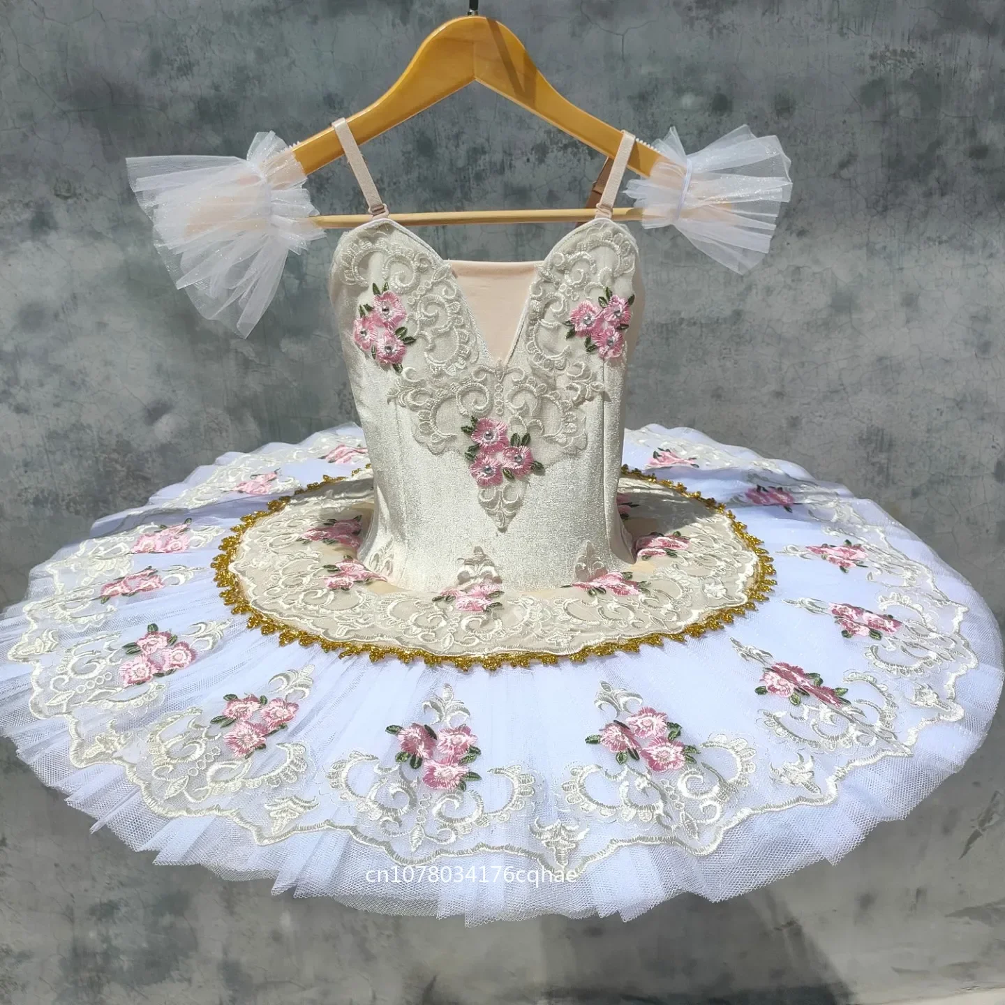 Girls Floral Embroidered Ballet Tutu Dress Kids Professional Ballerina Performance Costume Children Pancake Tutu For Dance Wear
Girls Floral Embroidered Ballet Tutu Dress Kids Professional Ballerina Performance Costume Children Pancake Tutu For Dance Wear
