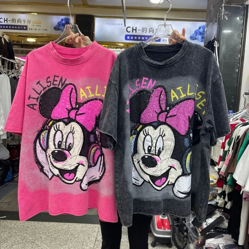 Новые женские футболки в европейском стиле больших размеров с принтом Минни, коротким рукавом, вышивкой пайетками, прочные повседневные топы с полурукавом
Новые женские футболки в европейском стиле больших размеров с принтом Минни, коротким рукавом, вышивкой пайетками, прочные повседневные топы с полурукавом