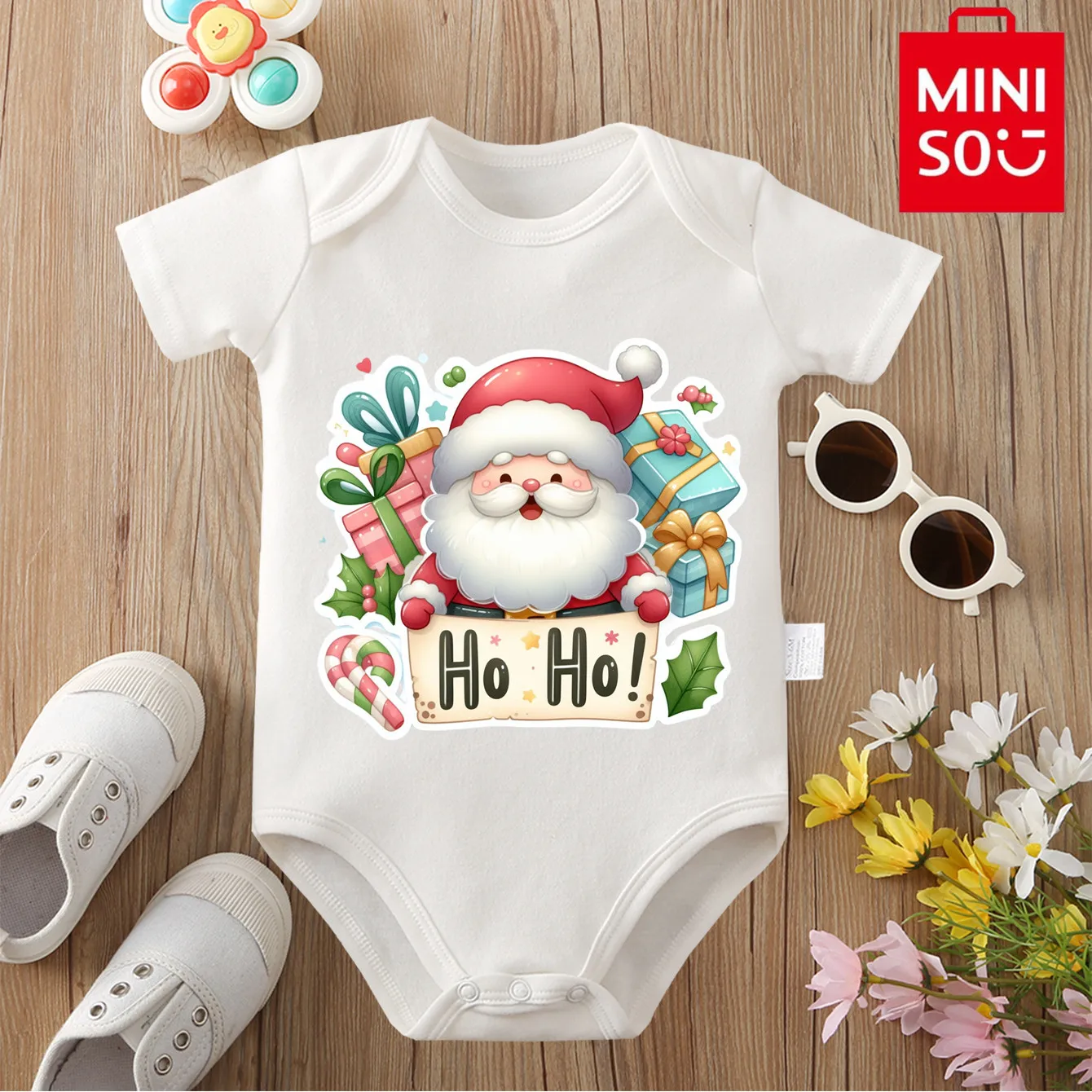 MINISO Cute Santa HOHOHO Merry Christmas Onesie Jumpsuit 100% Cotton Cloths Bodysuit for 0-12 Months Newborn Best Gift for Baby
MINISO Cute Santa HOHOHO Merry Christmas Onesie Jumpsuit 100% Cotton Cloths Bodysuit for 0-12 Months Newborn Best Gift for Baby