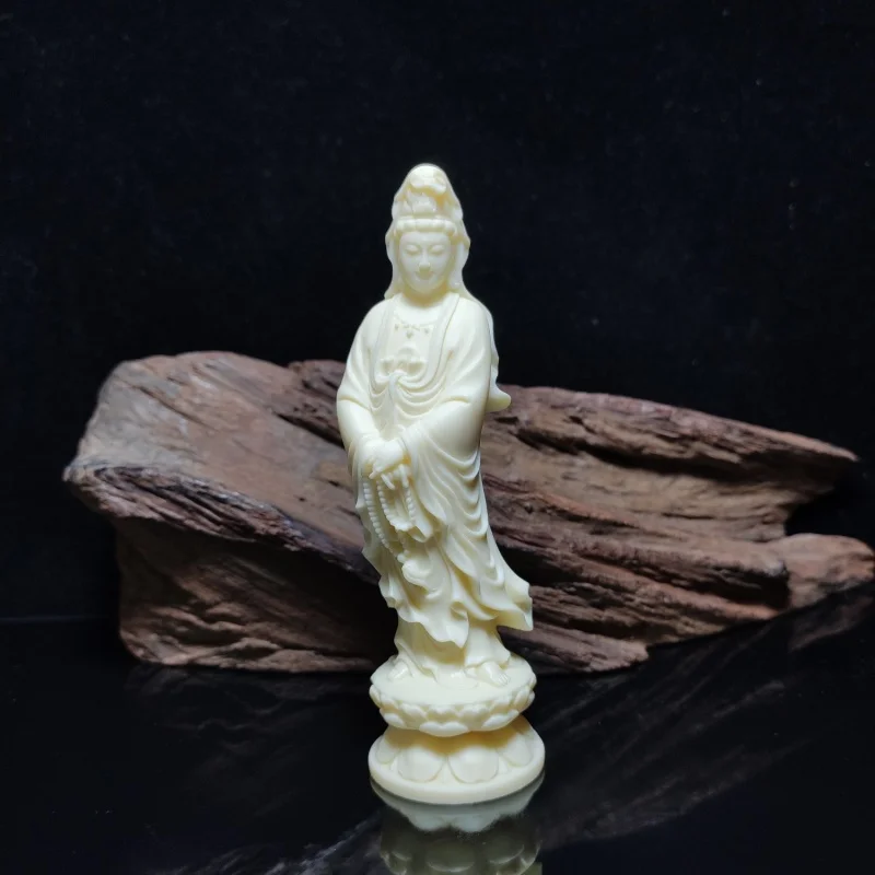 Tagua nut carving prayer beads Guanyin Bodhisattva Buddha statue living room home Feng Shui auspicious ornaments handicrafts
Tagua nut carving prayer beads Guanyin Bodhisattva Buddha statue living room home Feng Shui auspicious ornaments handicrafts