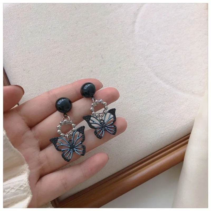 Metal Vintage Trend South Korea Latest Style Women Jewelry Fashion Wedding Party Earrings High Quality Jewelry Gift Butterfly
Metal Vintage Trend South Korea Latest Style Women Jewelry Fashion Wedding Party Earrings High Quality Jewelry Gift Butterfly