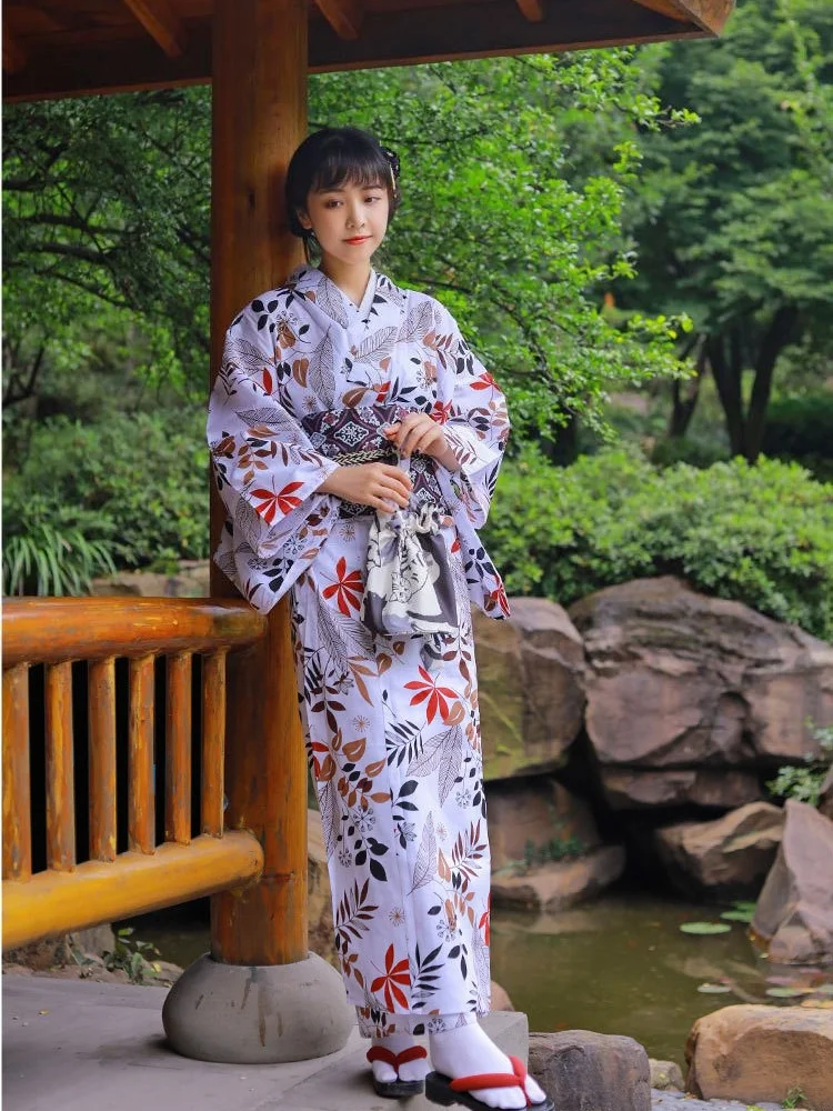 Women's Formal Kimono Traditional Blade Design Easy-Care Fabric Four Seasons Versatile Stylish Japanese Robe
Women's Formal Kimono Traditional Blade Design Easy-Care Fabric Four Seasons Versatile Stylish Japanese Robe