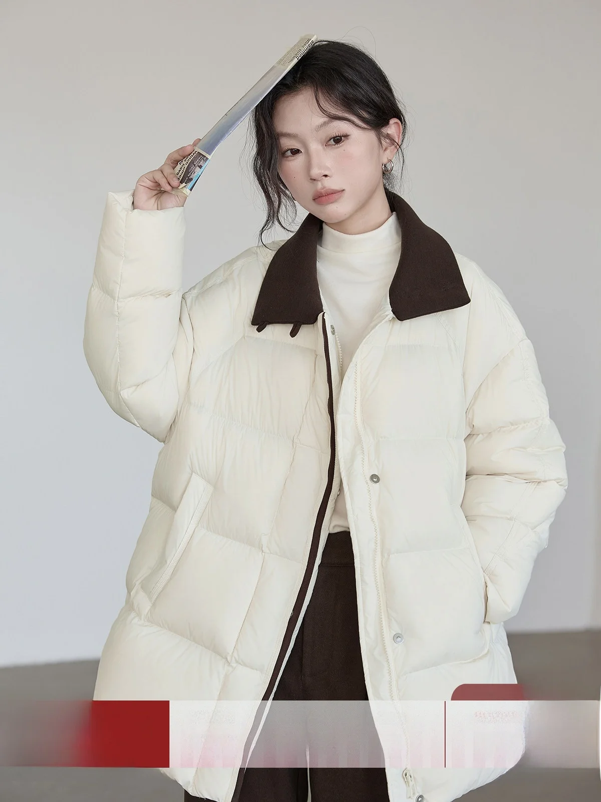 HuiXi Plum Blossom Women's Padded Jacket 2025 Winter New Style Corduroy Splicing Warm Medium-Length Outerwear Casual Collar Z...
HuiXi Plum Blossom Women's Padded Jacket 2025 Winter New Style Corduroy Splicing Warm Medium-Length Outerwear Casual Collar Z...