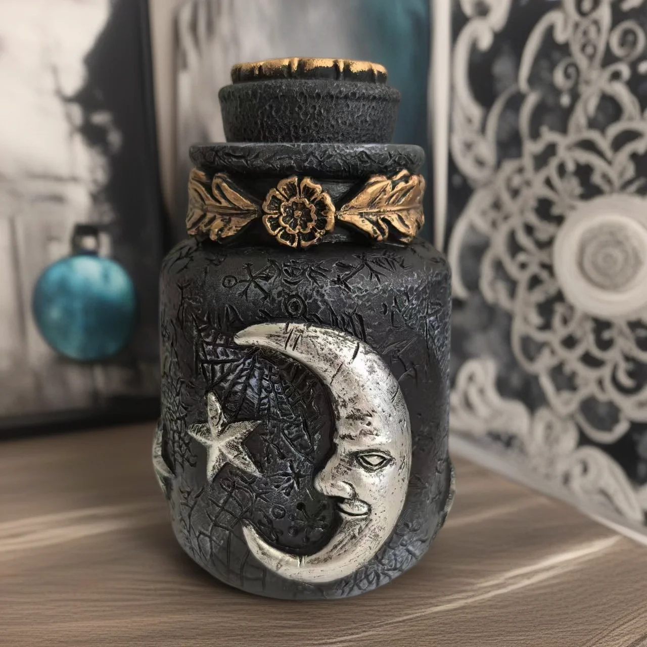 Vintage Resin Decor Bottle Retro Home Ornament Tabletop Craft Figurine Holiday Gift For Living Room Shelf Decoration
Vintage Resin Decor Bottle Retro Home Ornament Tabletop Craft Figurine Holiday Gift For Living Room Shelf Decoration