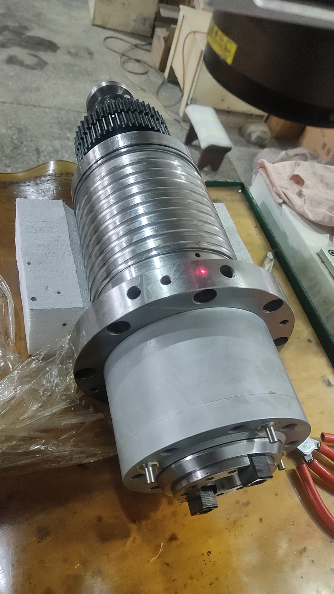 ATC Belt drive spindle motor BT40 6000RPM D150mm With Outside Water Cooling Type and Center water cooling type
ATC Belt drive spindle motor BT40 6000RPM D150mm With Outside Water Cooling Type and Center water cooling type