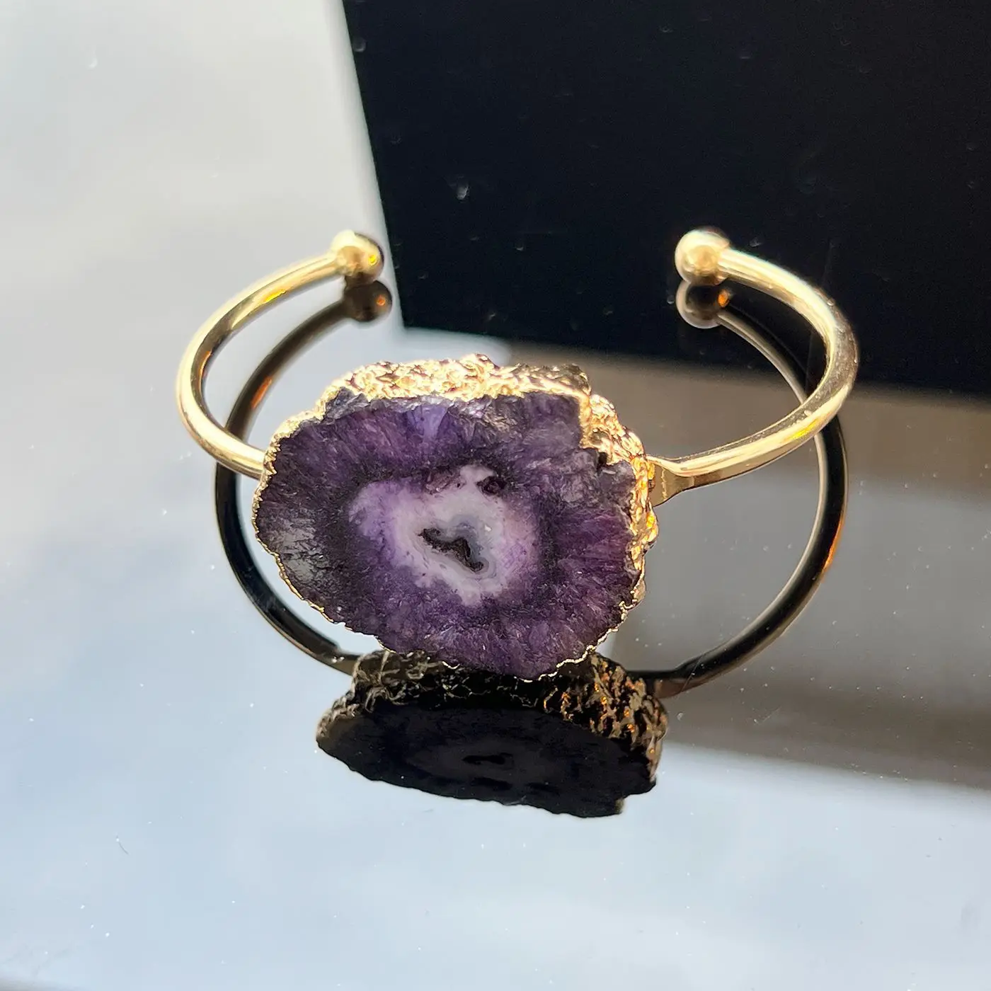 Retro Fashion Raw Stone Open Bangle, Personalized High-end Luxury Bracelet, Delicate Fine Jewelry Party Gift for Women
Retro Fashion Raw Stone Open Bangle, Personalized High-end Luxury Bracelet, Delicate Fine Jewelry Party Gift for Women