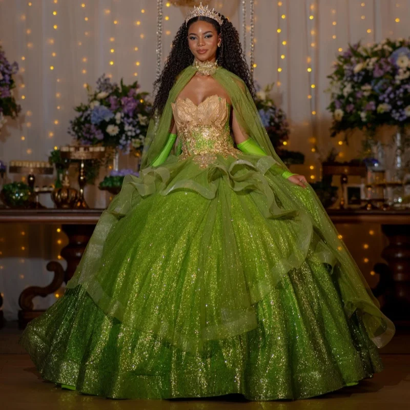Shiny Green Quinceanera Dress off-shoulder Glitter Crystal Decal Lace Layering Long tail vestidos de 15 Quinceanera Customize
Shiny Green Quinceanera Dress off-shoulder Glitter Crystal Decal Lace Layering Long tail vestidos de 15 Quinceanera Customize