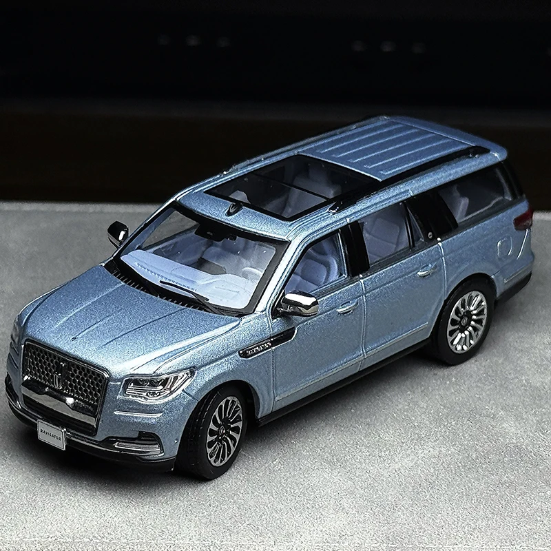 WTX 1:64 Scale NAVIGATOR Long Wheelbase Off-Road SUV Alloy Car Model Collectibles Toy Unique gift Scene Simulation Souvenirs
WTX 1:64 Scale NAVIGATOR Long Wheelbase Off-Road SUV Alloy Car Model Collectibles Toy Unique gift Scene Simulation Souvenirs