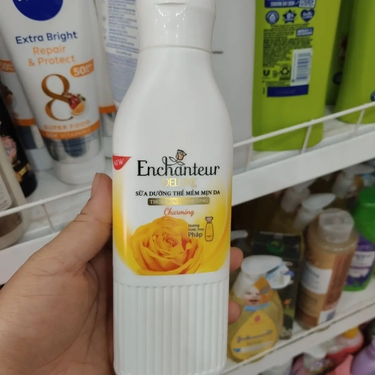 HERBAL ENCHANTEUR Scent Bloom Shower Gel ✧ Vietnam Aromatic Care ≡ 200ml
HERBAL ENCHANTEUR Scent Bloom Shower Gel ✧ Vietnam Aromatic Care ≡ 200ml