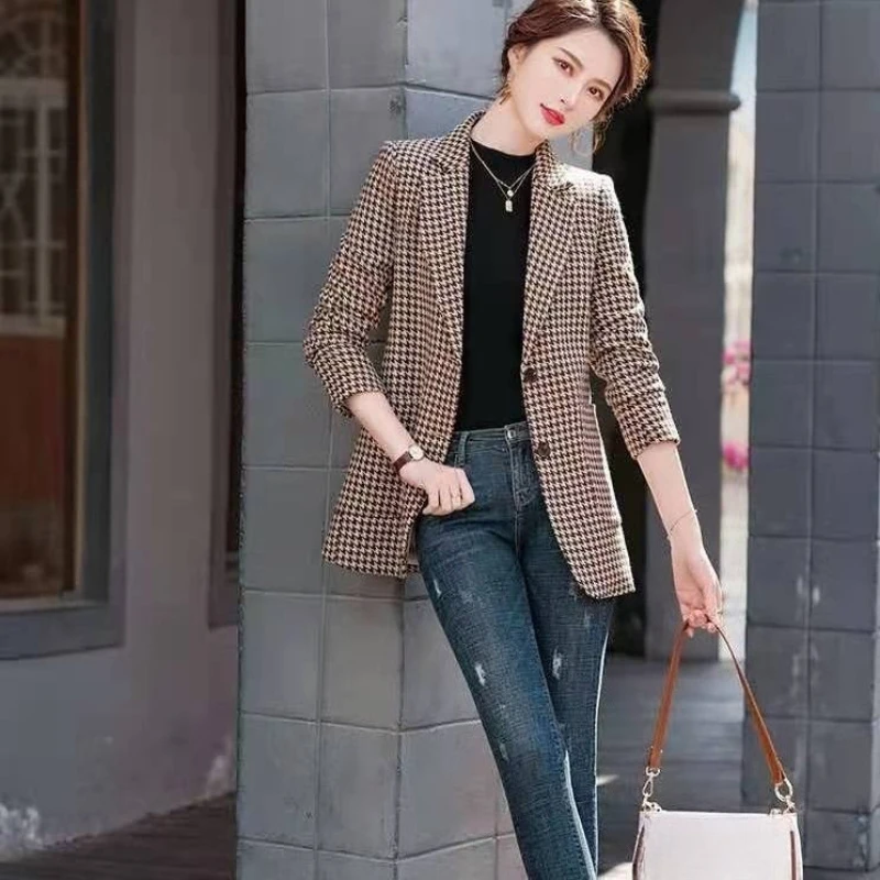 Женский пиджак в клетку с длинными рукавами и узором «гусиные лапки», весна-осень 2023, новый повседневный высококачественный корейский стиль, повседневная офисная одежда
Женский пиджак в клетку с длинными рукавами и узором «гусиные лапки», весна-осень 2023, новый повседневный высококачественный корейский стиль, повседневная офисная одежда