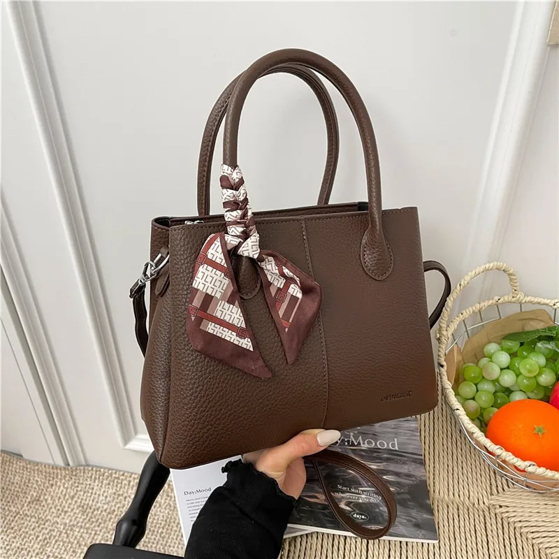Large capacity handbag 2026 new minimalist tote bag with stylish and versatile texture, single shoulder crossbody bag
Large capacity handbag 2026 new minimalist tote bag with stylish and versatile texture, single shoulder crossbody bag
