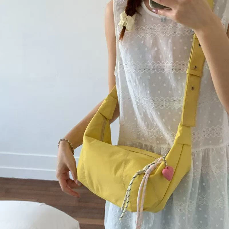 Canvas Crossbody Bags Large Capacity Korean Simplified Shoulder Bag Lightweight Solid Color Dumpling Bag Sports Travel Hobos Bag
Canvas Crossbody Bags Large Capacity Korean Simplified Shoulder Bag Lightweight Solid Color Dumpling Bag Sports Travel Hobos Bag
