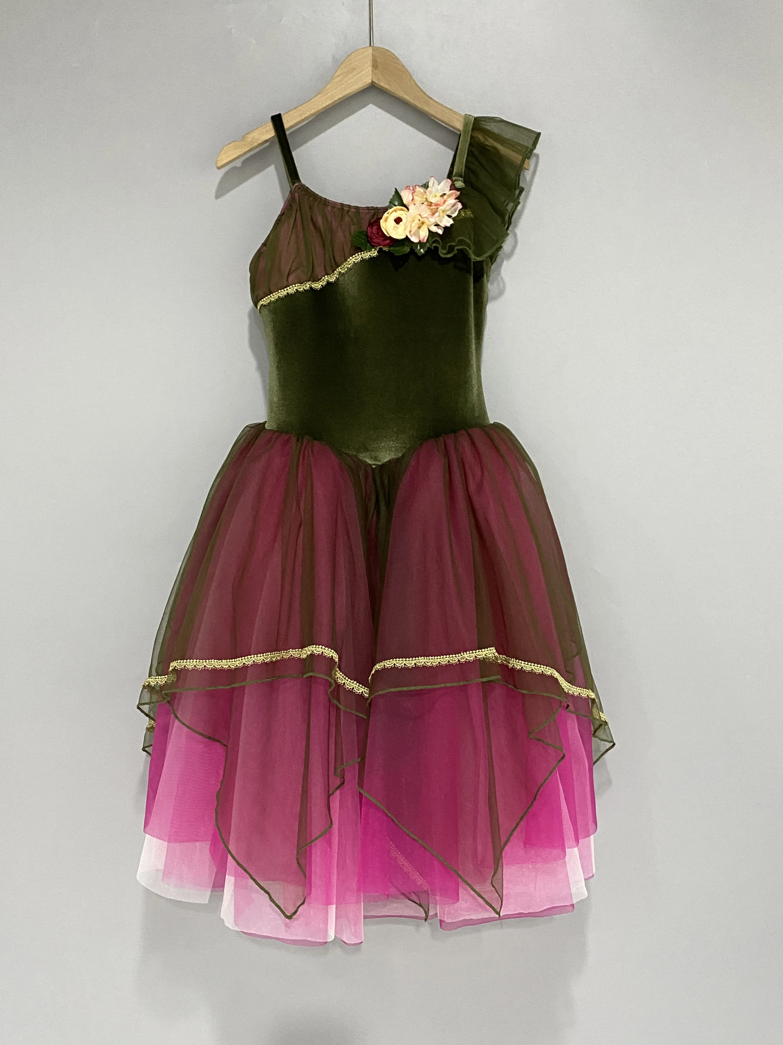 26034 New Ballet Costumes Green Romantice Ballet Tutu Skirts Adult Girls Stage Performance Dancewear Group Dancewears
26034 New Ballet Costumes Green Romantice Ballet Tutu Skirts Adult Girls Stage Performance Dancewear Group Dancewears