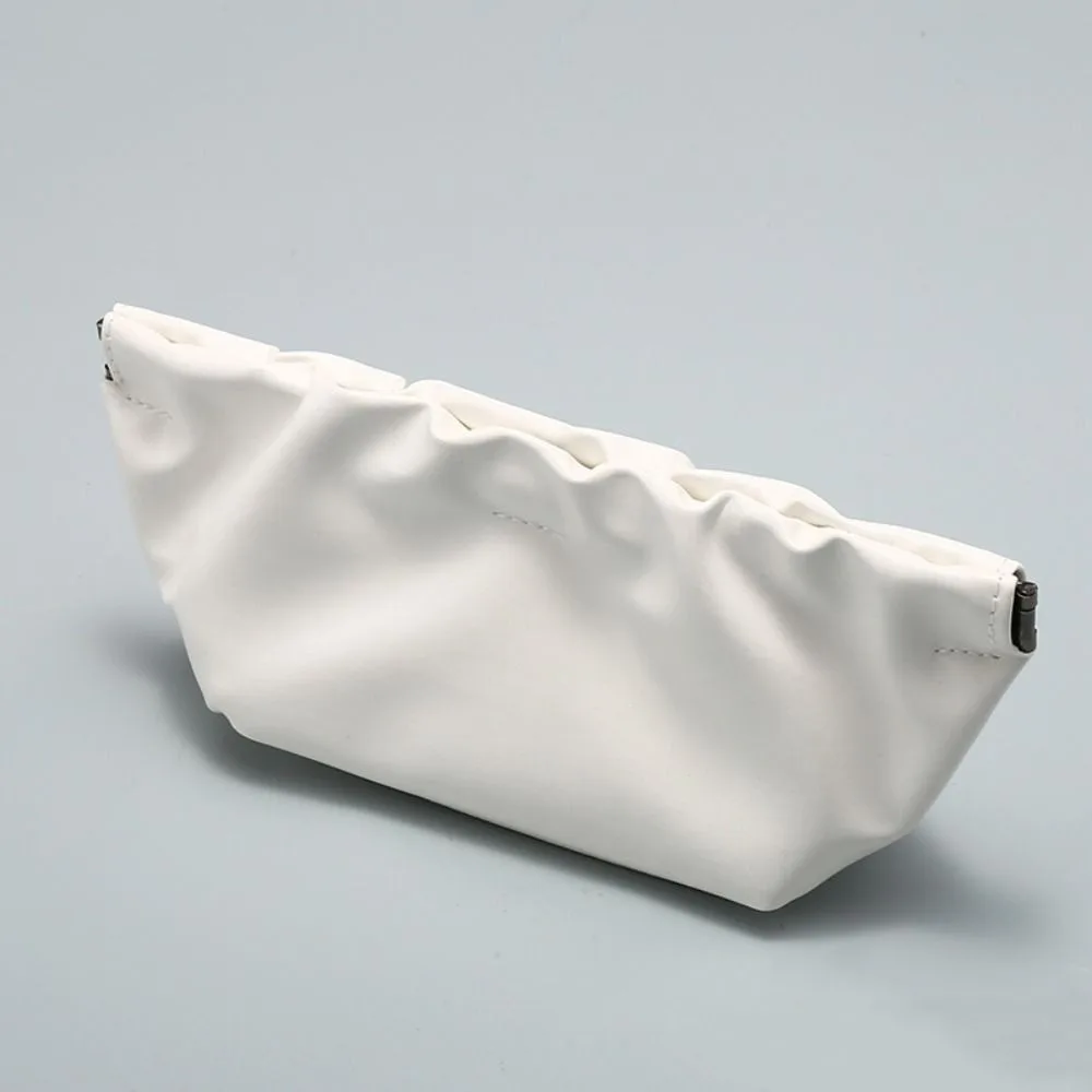 Portable Korean Cloud Glasses Bag Chic Waterproof Glasses Protective Pouch Soft Pu Leather Sunglasses Storage Case Coin Bag
Portable Korean Cloud Glasses Bag Chic Waterproof Glasses Protective Pouch Soft Pu Leather Sunglasses Storage Case Coin Bag