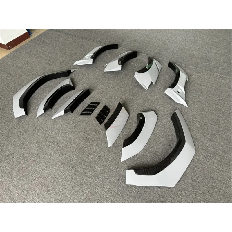 For Lamborghini URUS S 1016 Style Dry Carbon Fiber - Wheel Arches Wide-Body Fender
For Lamborghini URUS S 1016 Style Dry Carbon Fiber - Wheel Arches Wide-Body Fender