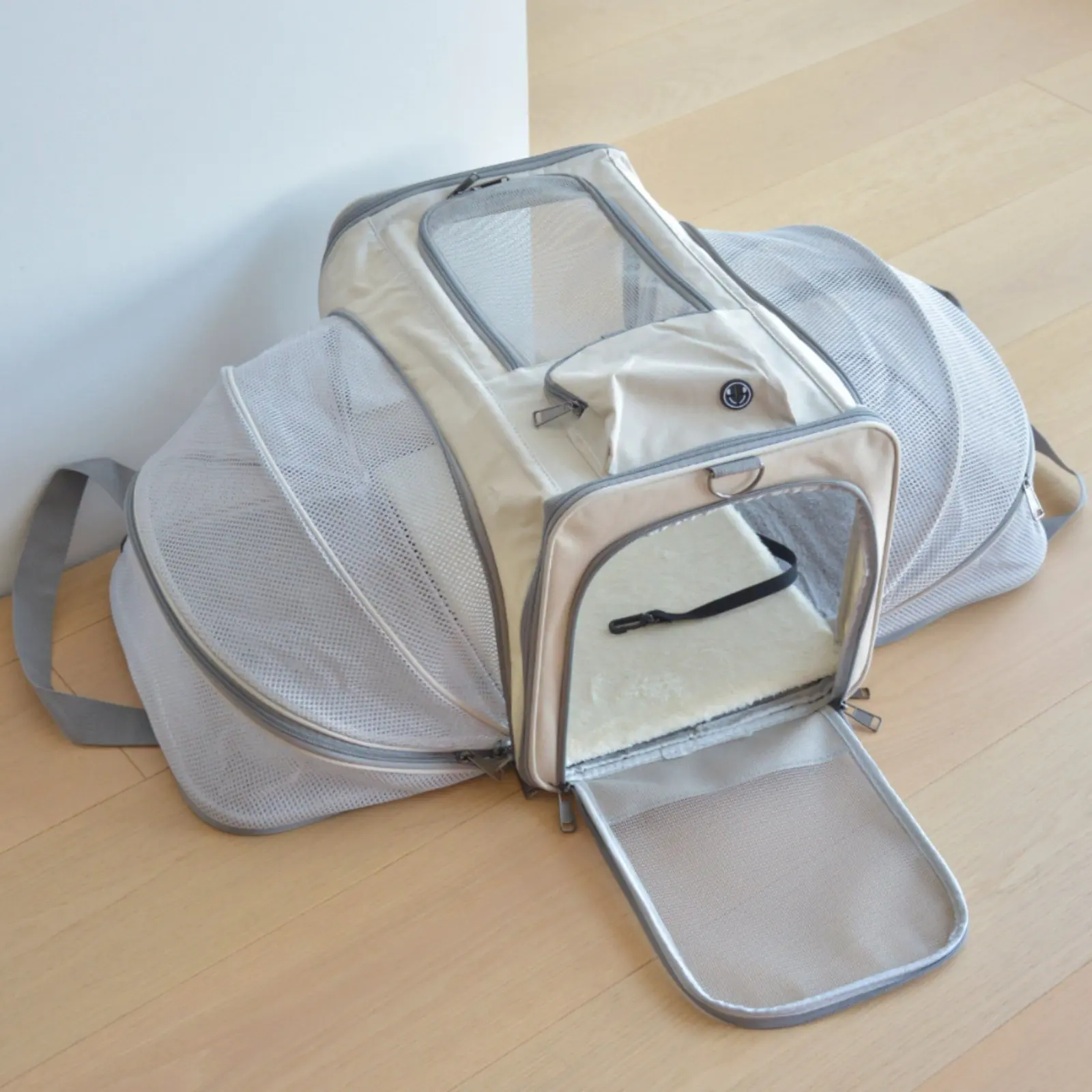 Expandable Pet Carrier Airline Approved Breathable Pet Carrier Removable Fleece Pad Water Resistant for Airplane, Car Ride
Expandable Pet Carrier Airline Approved Breathable Pet Carrier Removable Fleece Pad Water Resistant for Airplane, Car Ride