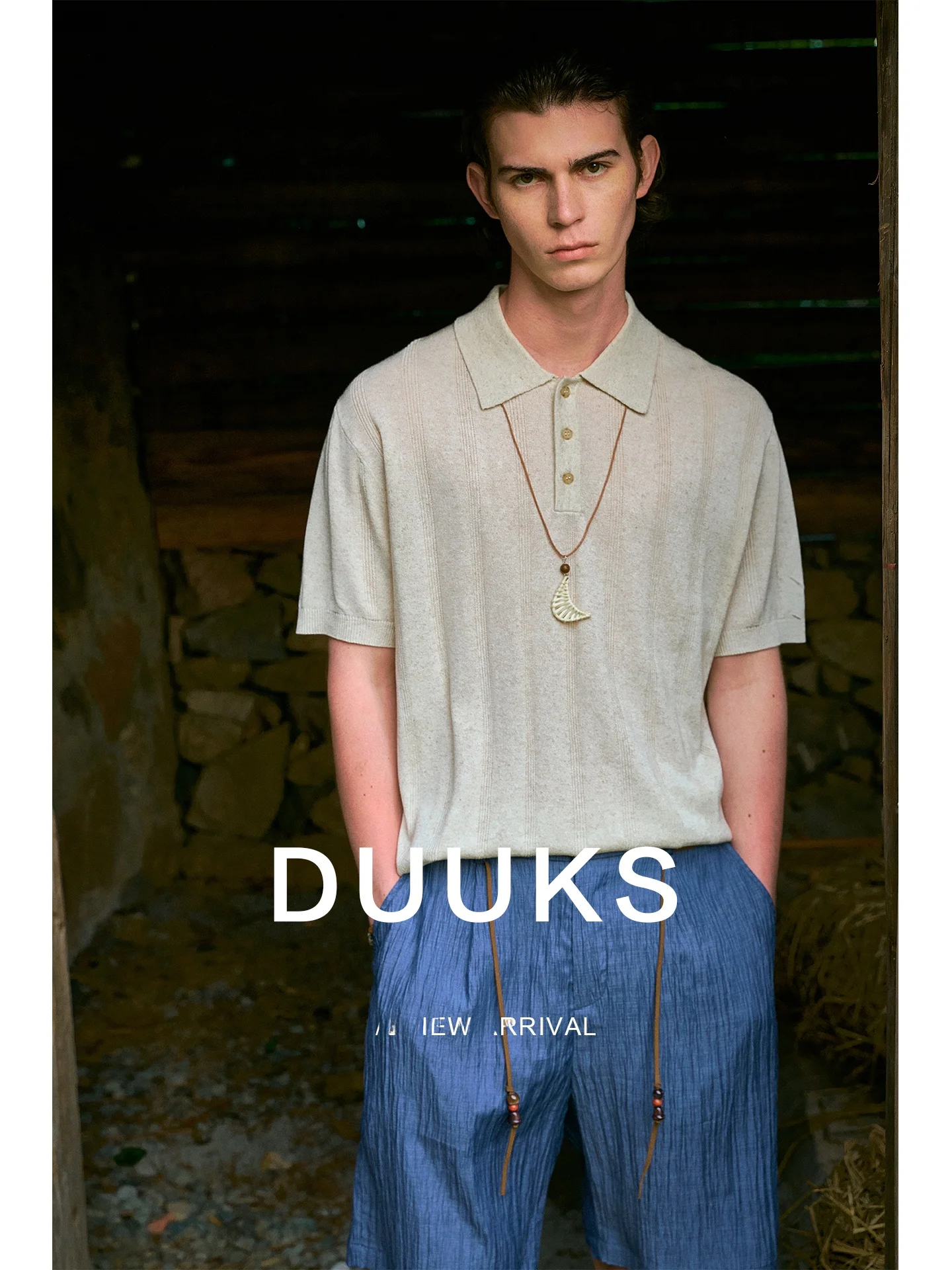DUUKS Men's Knitted Shirt Half Sleeve Casual Thin Summer T-Shirt Stripe Pattern Loose Fit Comfortable Linen Feel
DUUKS Men's Knitted Shirt Half Sleeve Casual Thin Summer T-Shirt Stripe Pattern Loose Fit Comfortable Linen Feel